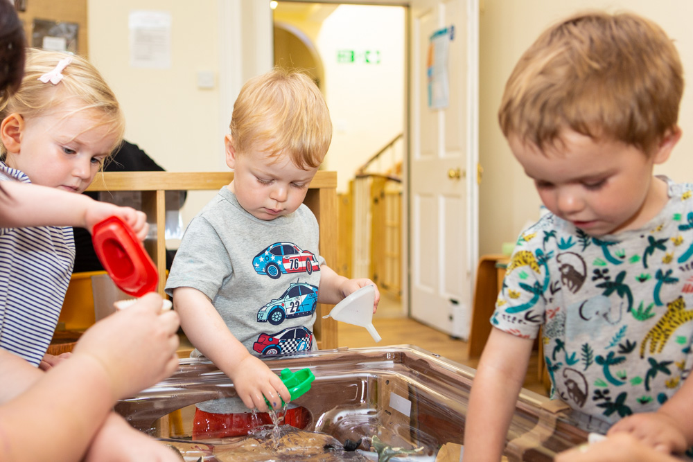 acorns-nursery-school-cirencester-pre-school-1-4