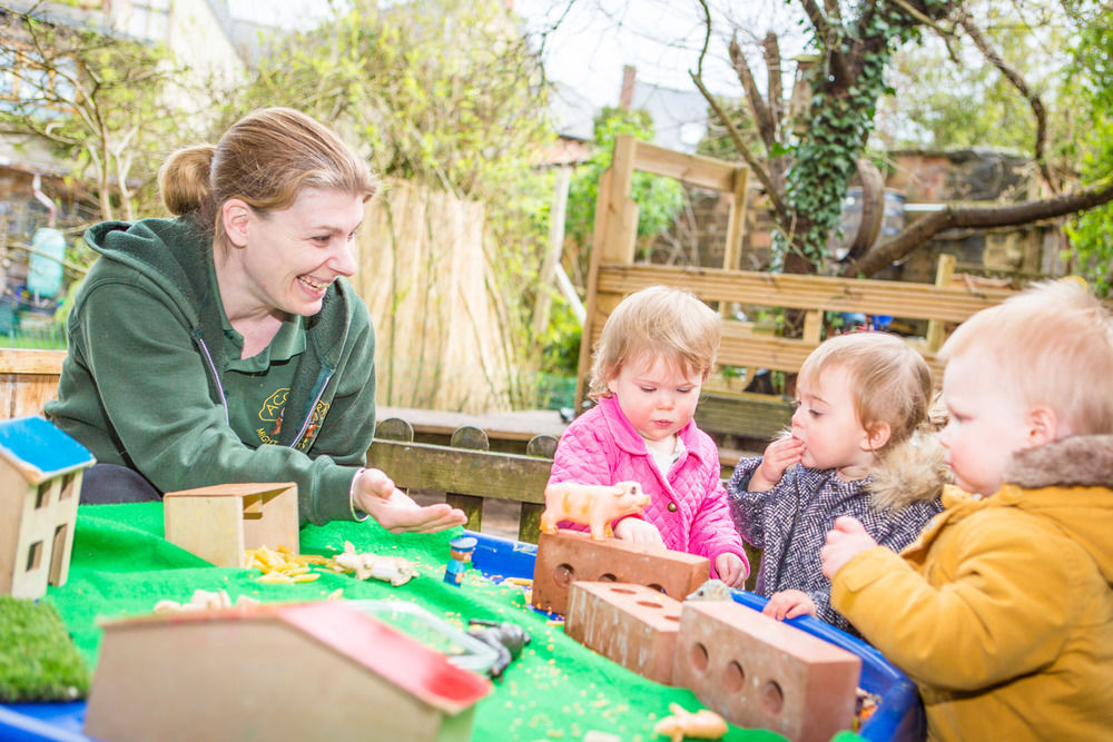 acorns-nursery-school-cirencester-babies-20