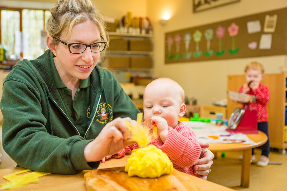 acorns-nursery-school-cirencester-babies-9