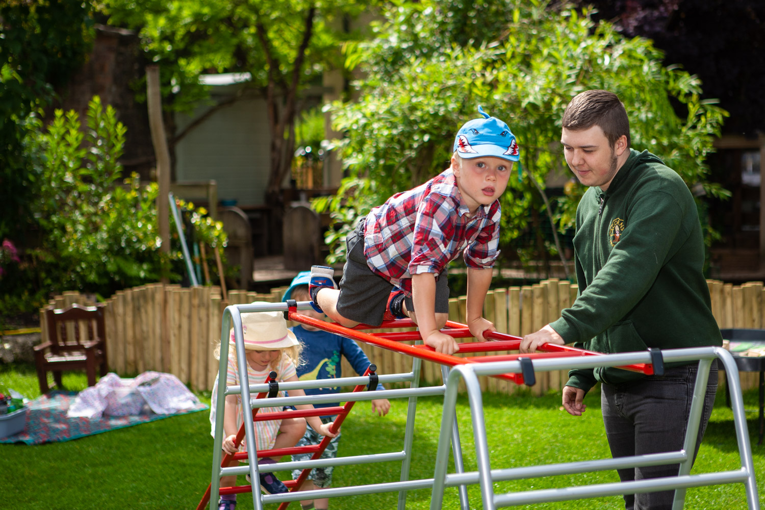acorns-nursery-school-cirencester-preshool-2-garden-15 acorns-nursery-school-cirencester-preshool-2-garden-15