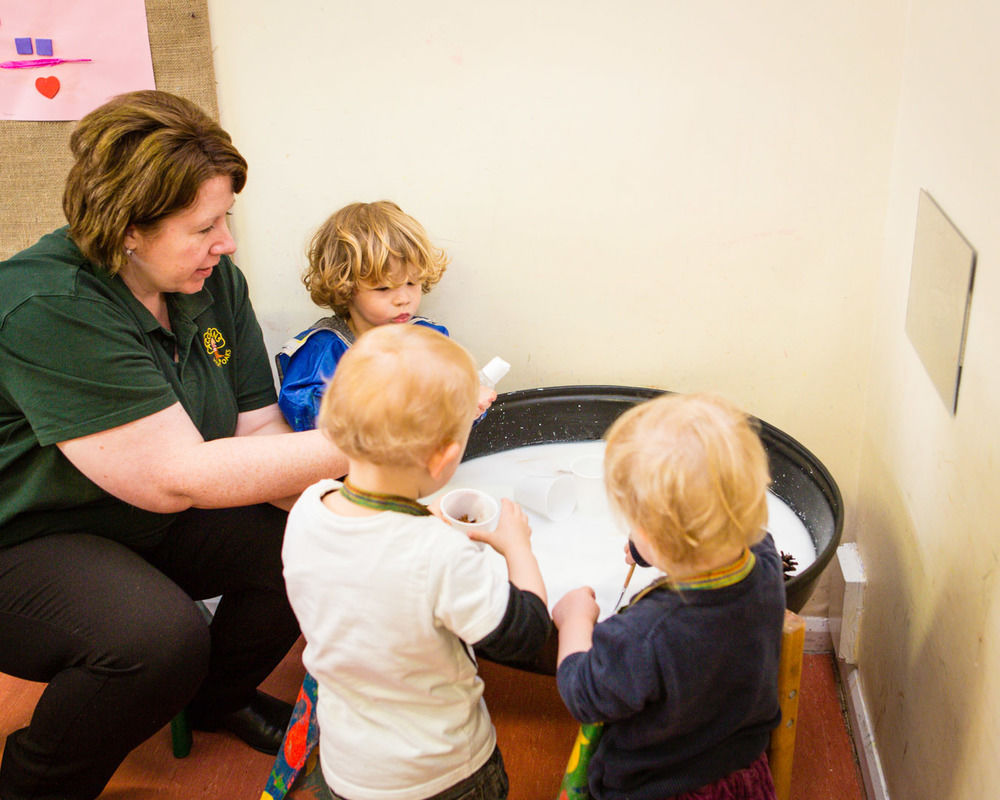 acorns-nursery-school-cirencester-toddlers-38